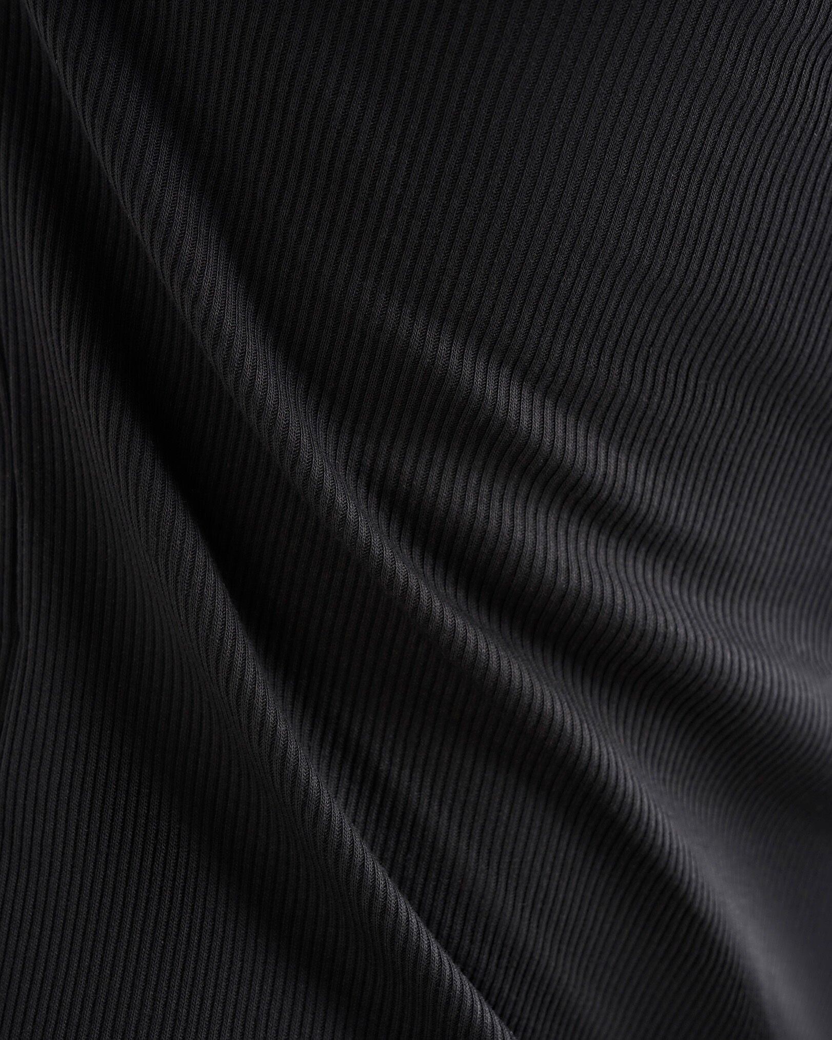 Roam Rib Fitted Long Sleeve Henley
