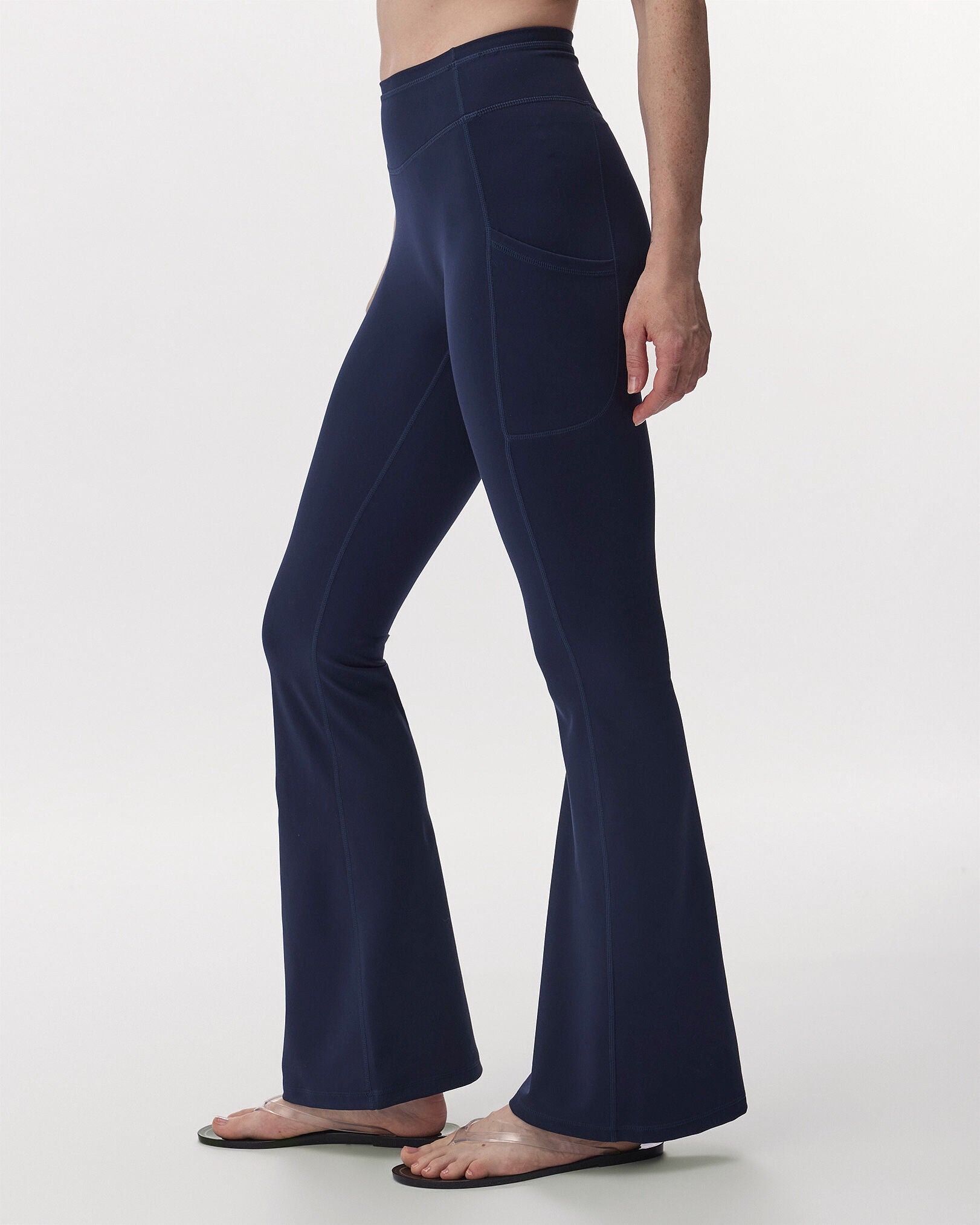 Active Knit Flare Legging