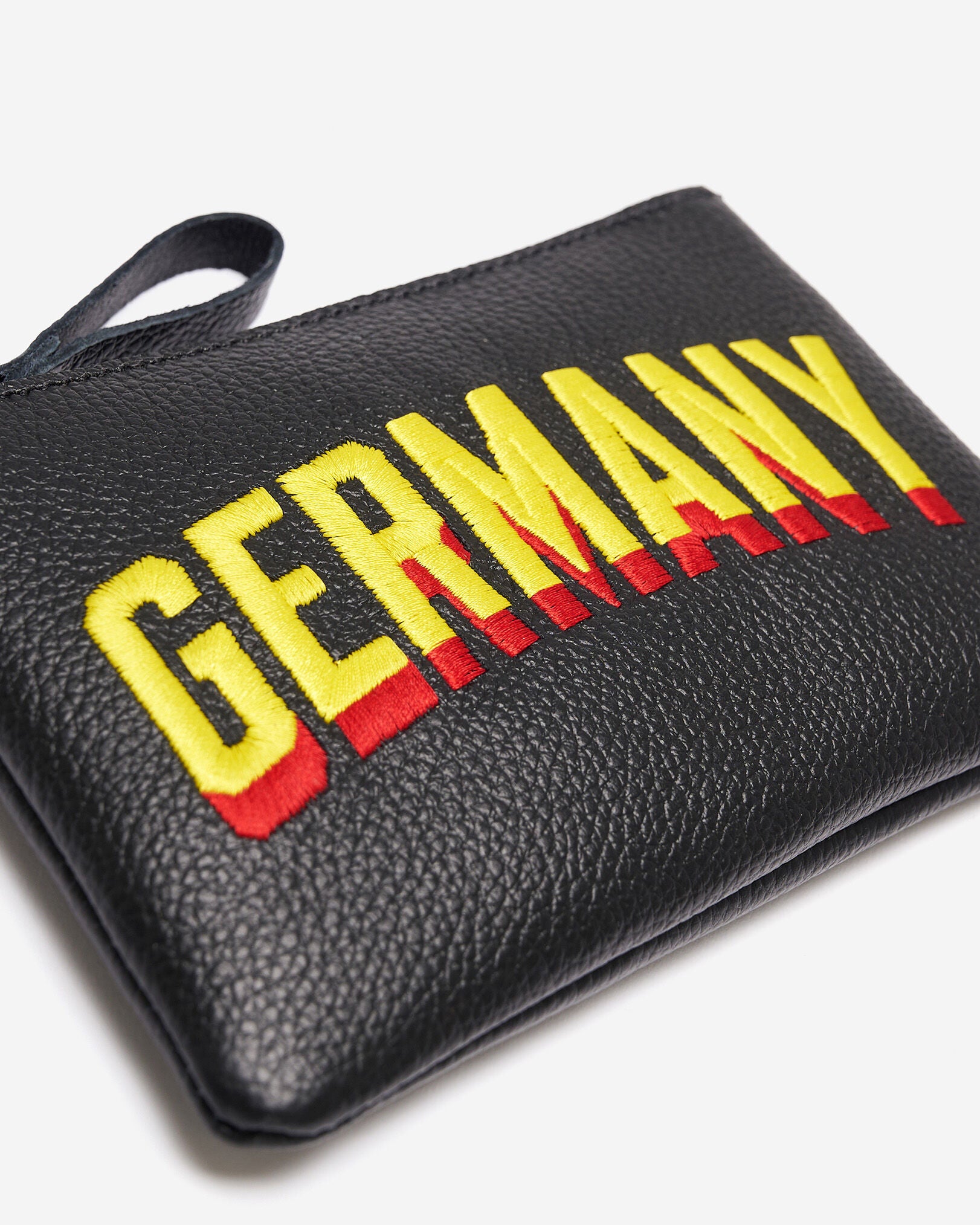 Roots Worldwide Pouch Germany