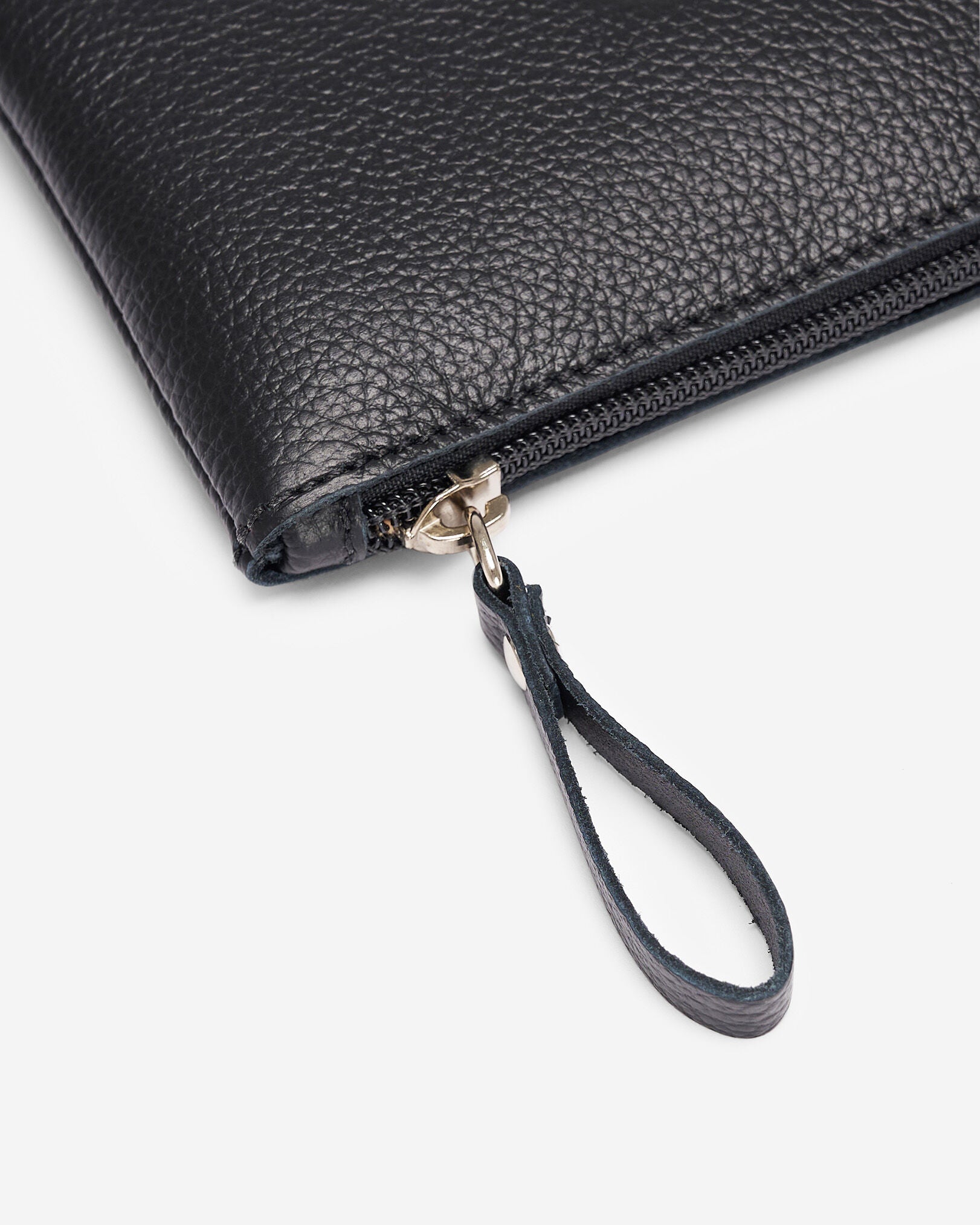 Roots Worldwide Pouch England